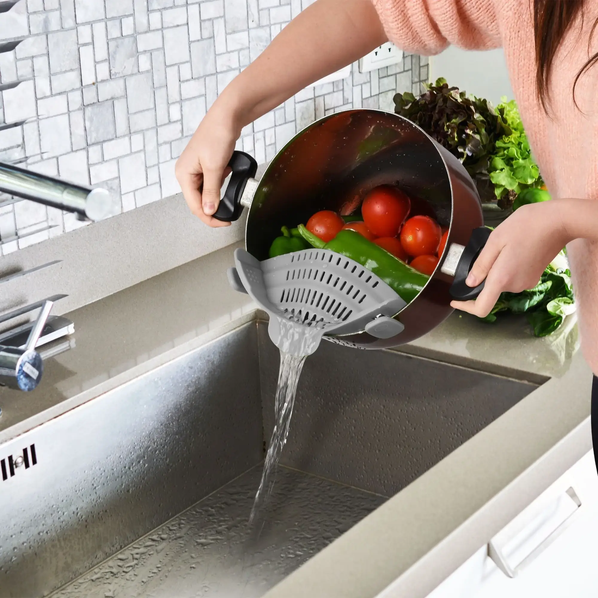 Adjustable Silicone Pot Strainer With Clips