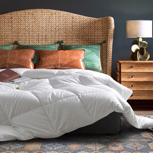 600 Fill Power European White Down Duvet 233TC Pure Cotton Casing with Corner Ties